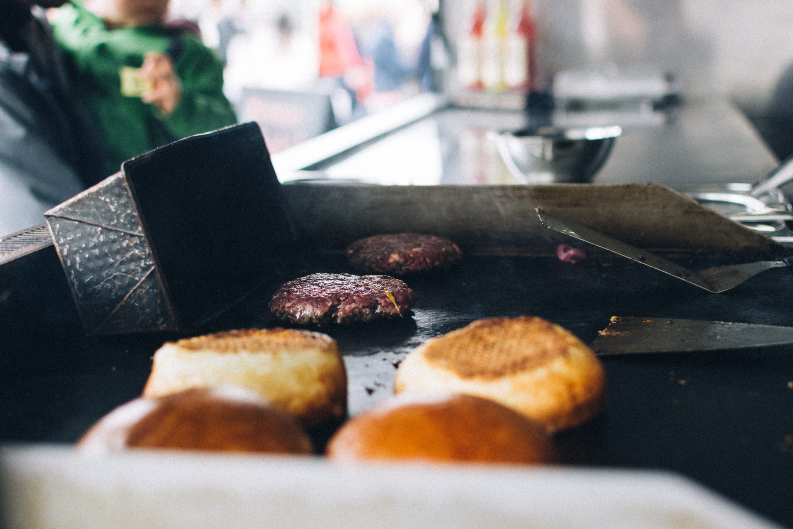 food-truck-with-beef-burgers-photo-original